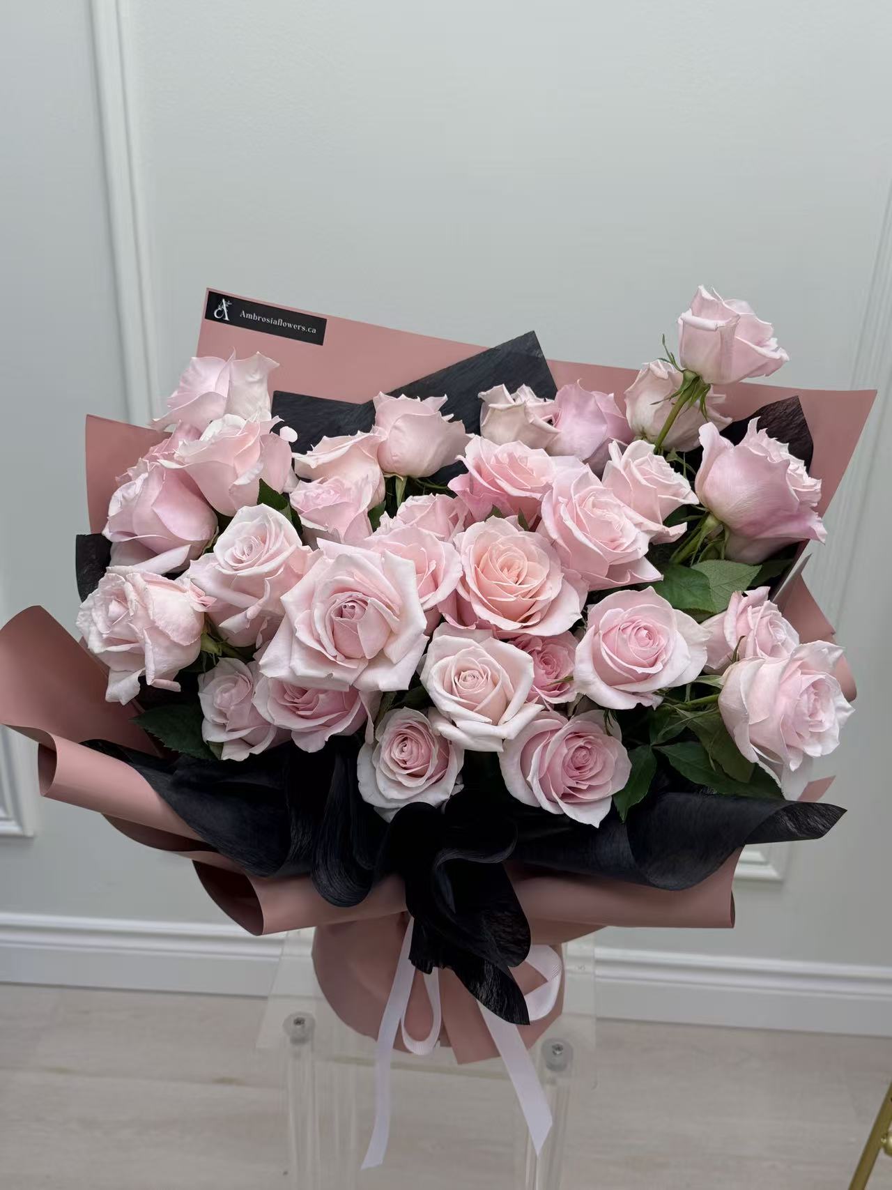 Black Pink Bouquet
