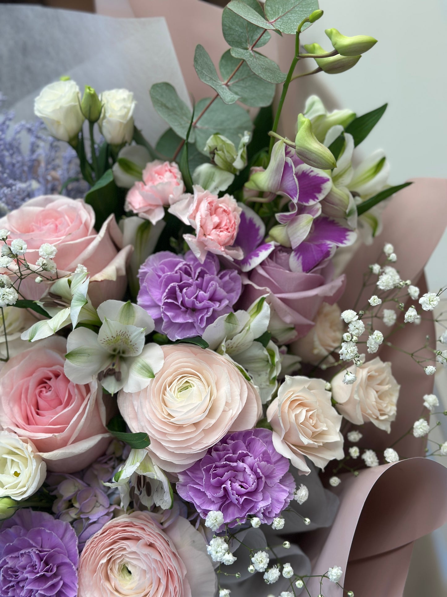 2025 Mother's Day Premium Bouquet - Her Gentle Strength