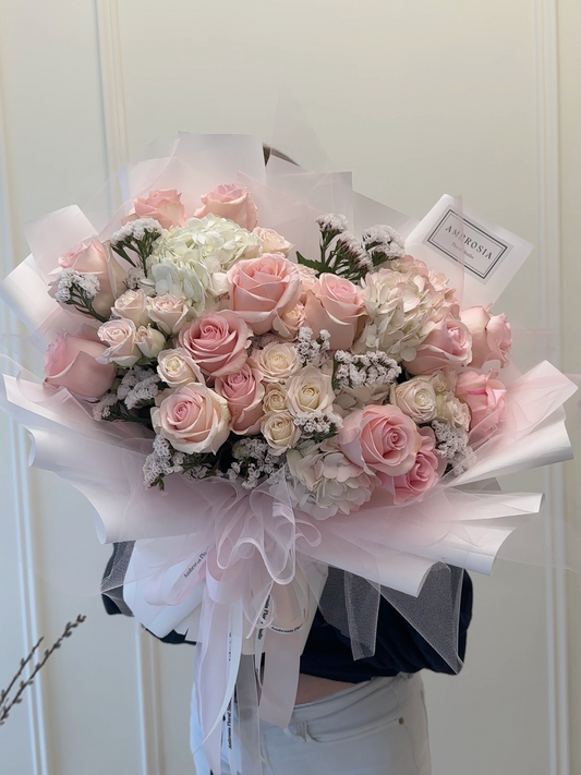 A Sweetheart's Embrace Rose Bouquet