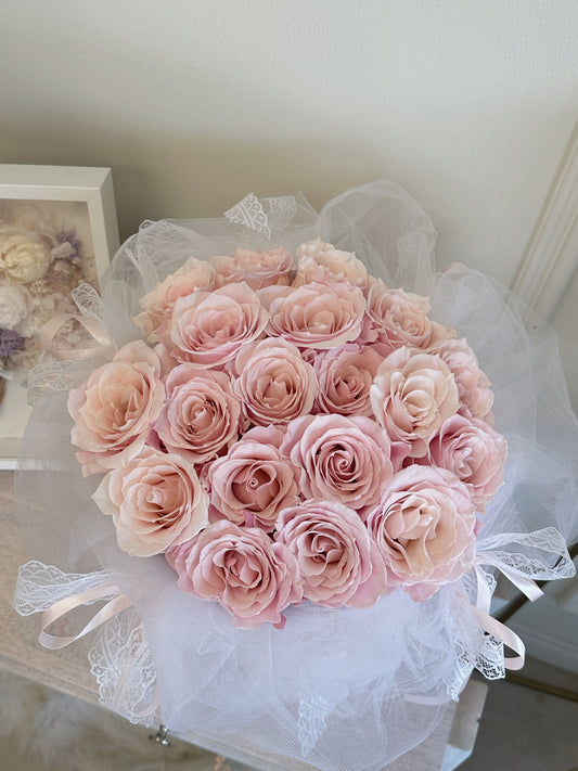Ballerina Rose En Pointe