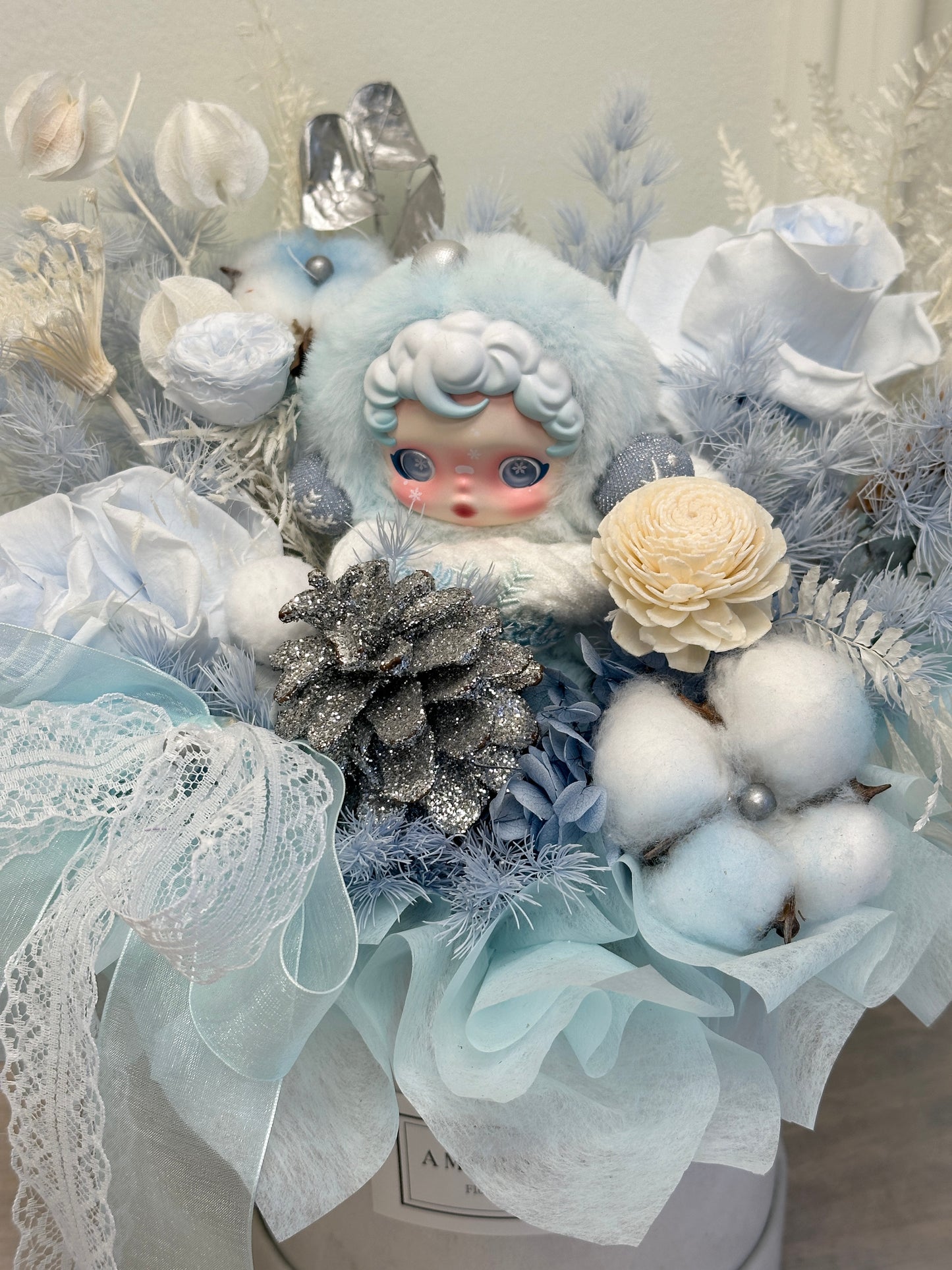 Snowy Reverie — SKULLPANDA Floral Box