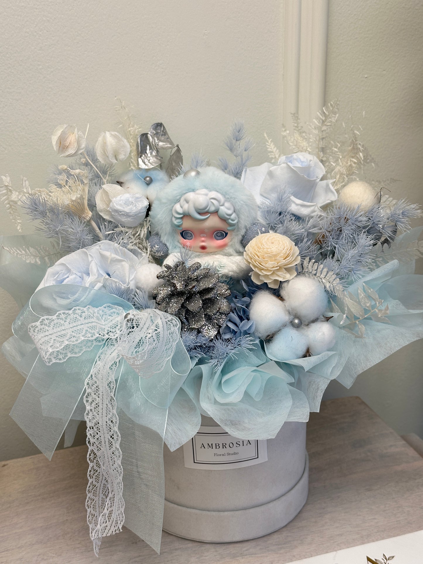 Snowy Reverie — SKULLPANDA Floral Box