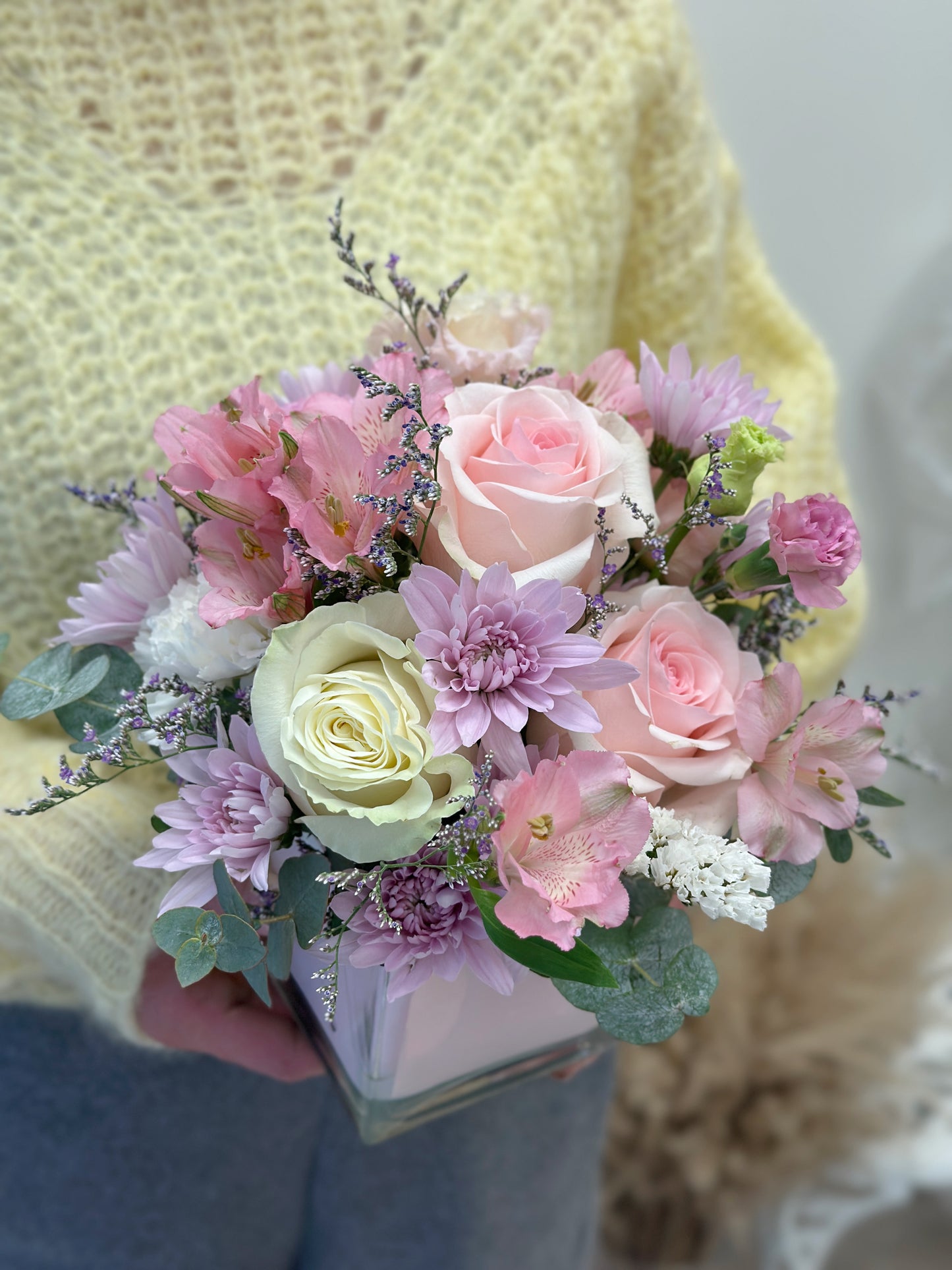 1Women’s Day Arrive In Style - Pink and Purple Mixed Flower Vase