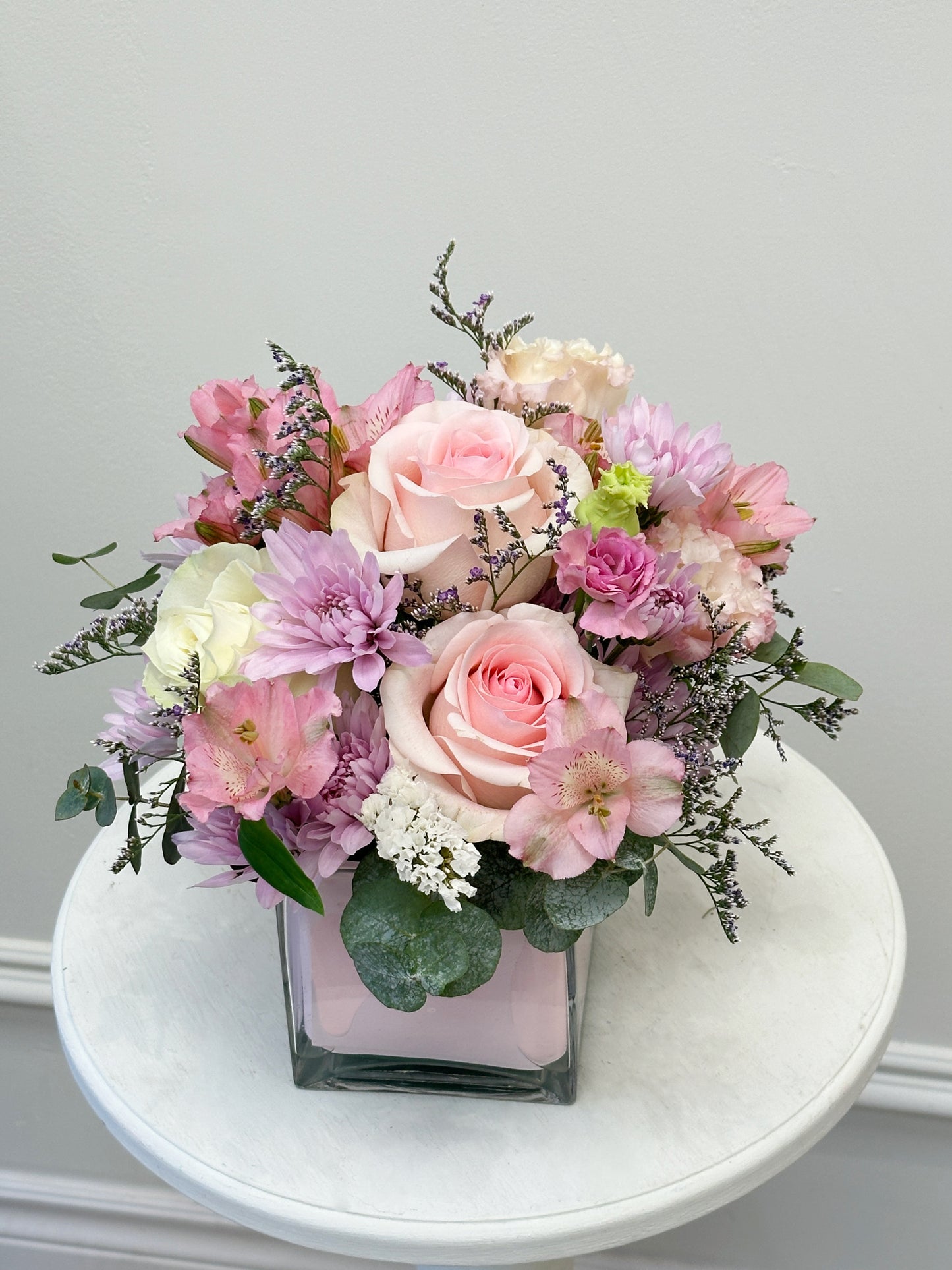 1Women’s Day Arrive In Style - Pink and Purple Mixed Flower Vase