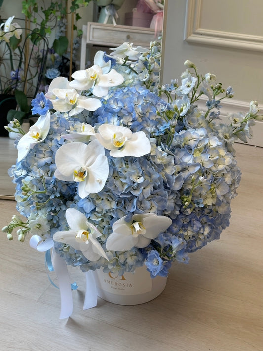 Blue Horizon Orchid & Hydrangea Hat Box
