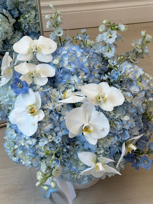 Blue Horizon Orchid & Hydrangea Hat Box