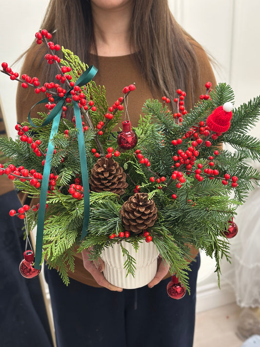 2025 Evergreen Holiday Cheer Centerpiece